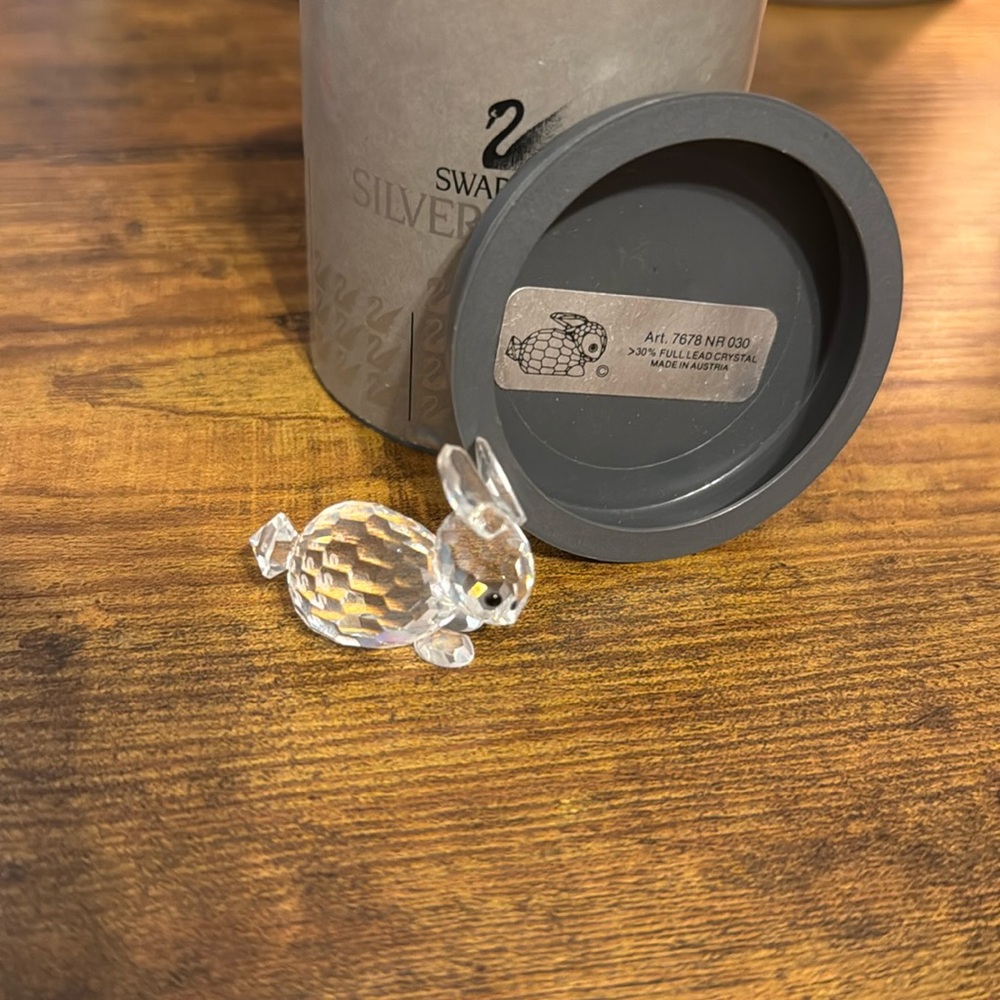 Swarovski small bunny figurine